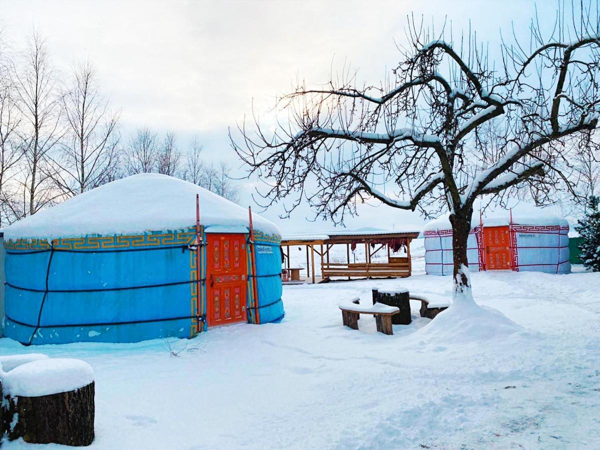 Caloroczne Jurty Mongolskie - "Domy Slonca" Klodzko Bagian luar foto