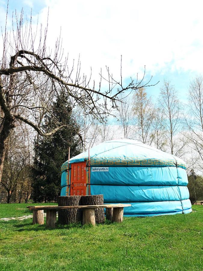 Caloroczne Jurty Mongolskie - "Domy Slonca" Klodzko Bagian luar foto